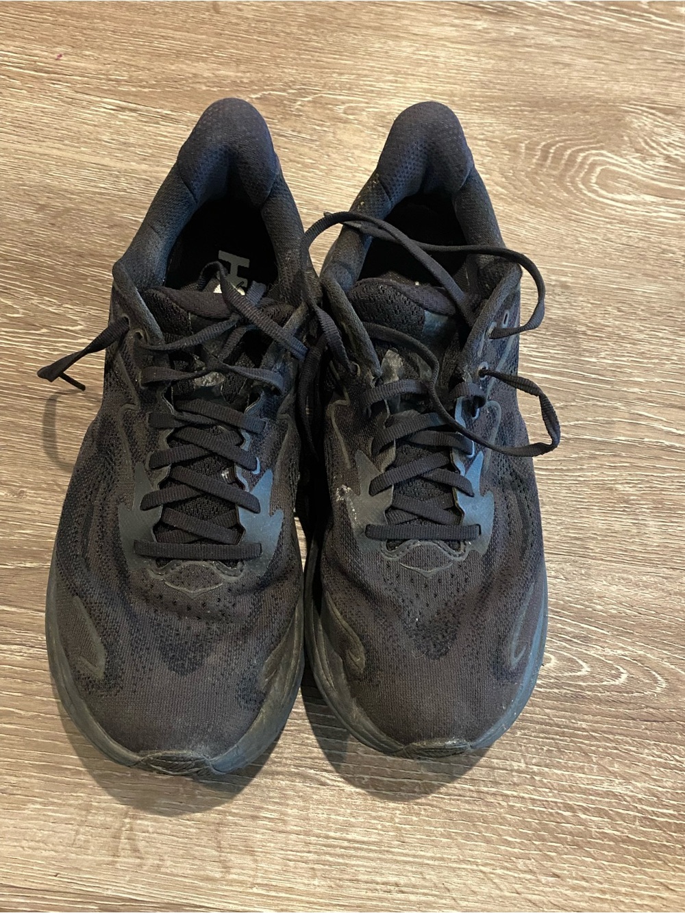 HOKA Clifton 10 Running Shoes Men’s 9.5 Black Athletic Sneakers